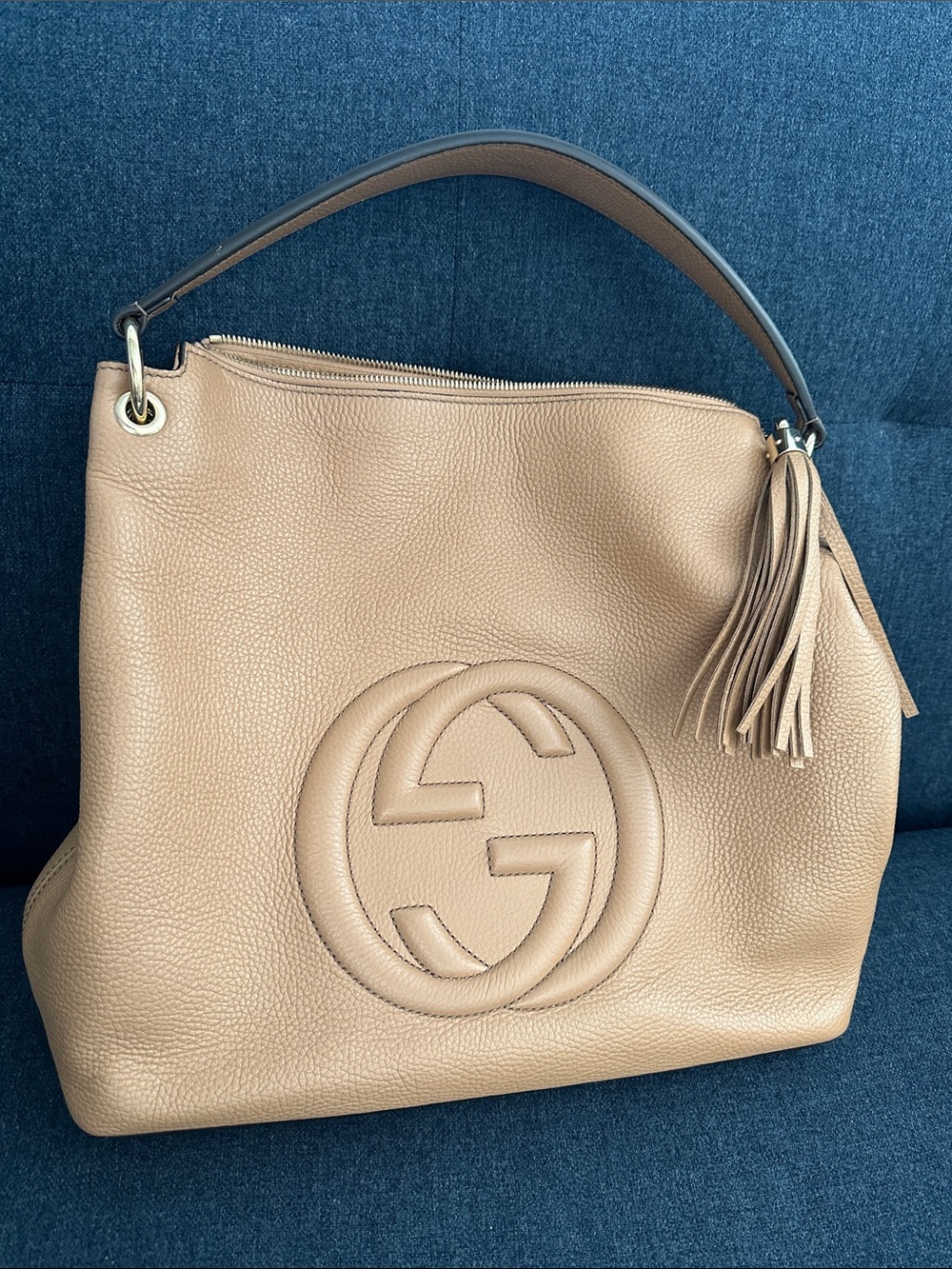 Gucci Interlocking G Soho Leather Hobo with Tassel and strap - like new - Picture 12 of 16